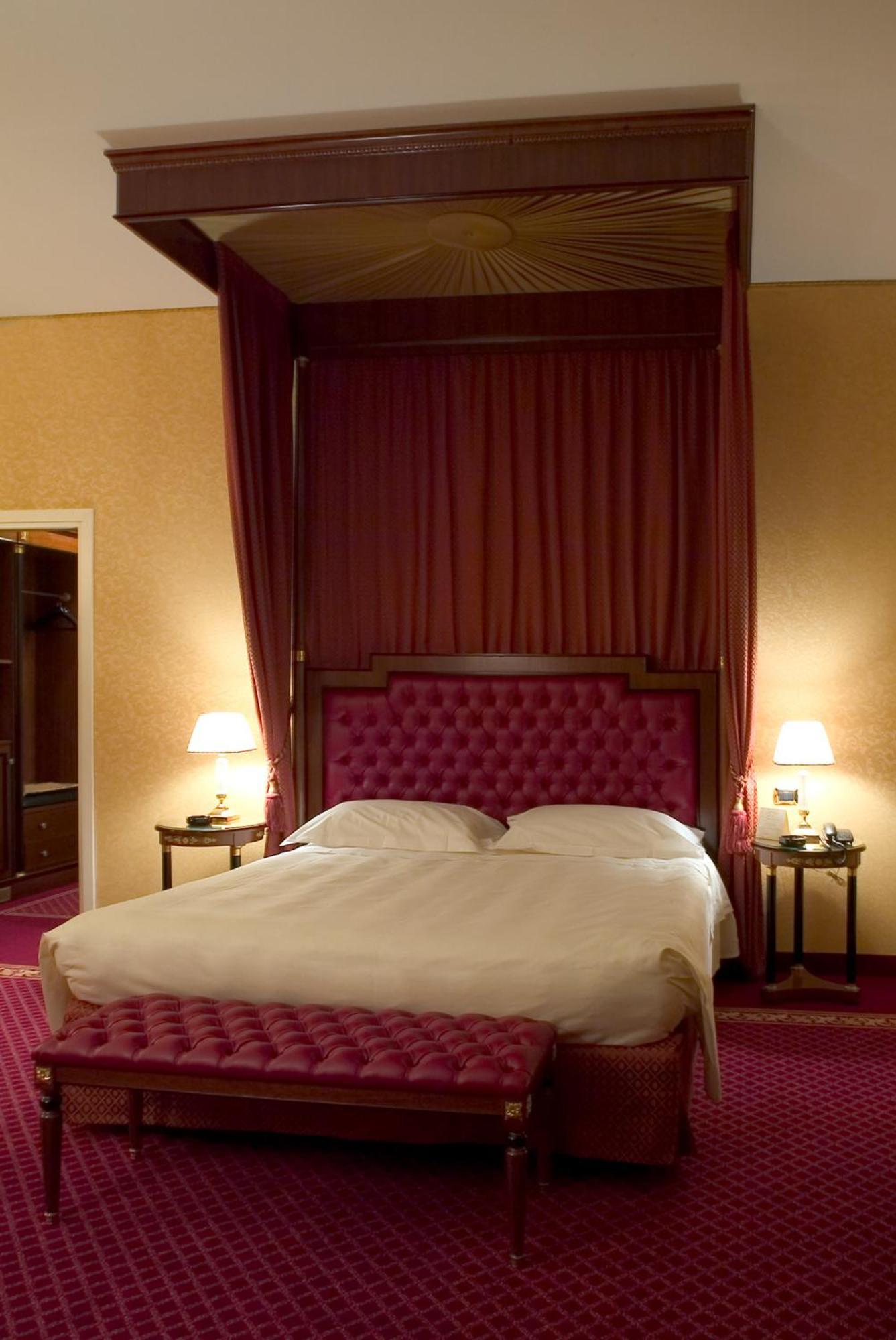 פסקיארה בורומאו Hotel Maxim מראה חיצוני תמונה